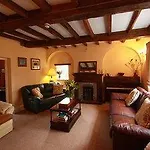 Bed & Breakfast The Manor 4*