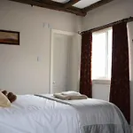 Bed & Breakfast The Manor 4*