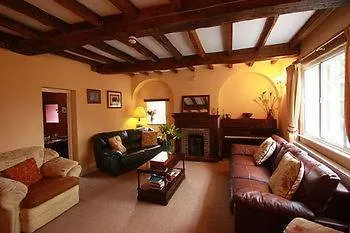 ベッド・アンド・ブレックファスト The Manor 4*