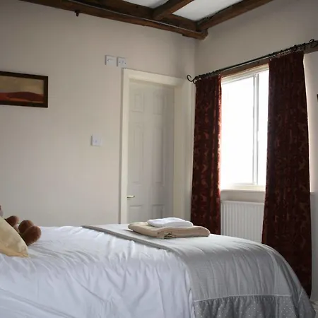 ベッド・アンド・ブレックファスト The Manor 4*