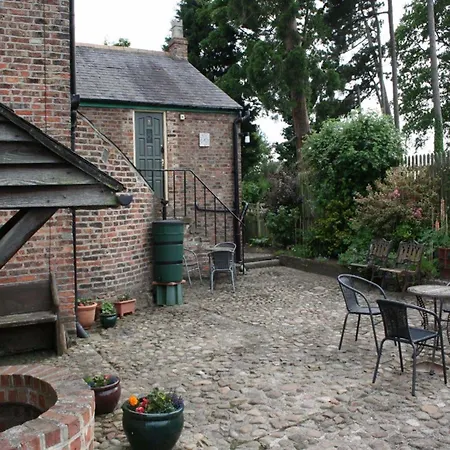 The Manor 4*